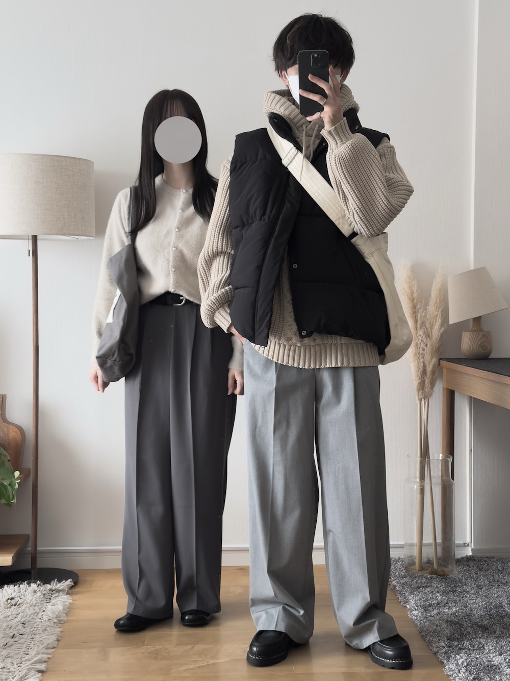 「RUUBON、ルーボン、ベスト、パーカー、ニット、スラックス、レザー、ショルダーバッグ、冬コーデ、きれいめカジュアル、お出かけコーデ、冬アウター、レイヤードスタイル、デートコーデ、カップルコーデ」｜「RUUBONの【RUUBON】padded volume ecodown vest / パデッド ボリューム エコダウンベスト（ダウンベスト、ブラック系）」を使った、hopeさん（メンズ・168cm）の秋コーディネートの1枚目の写真