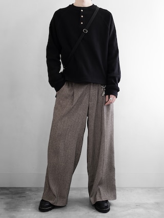 「RUUBON(ルーボン)の【RUUBON】henley neck long sleeve Tee/ヘンリーネック ロングスリーブTシャツ/ロンT(Tシャツ/カットソー)」を使った、hopeさん(メンズ・168cm)の冬コーディネート