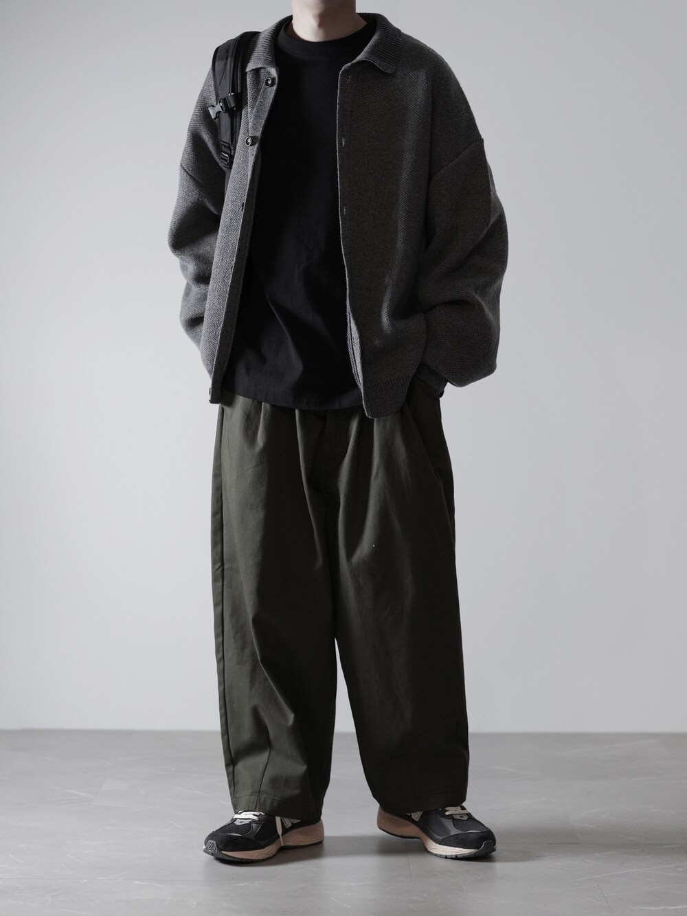 「カジュアルコーデ、お洒落さんとつながりたい、休日コーデ、秋冬、RUUBON、New Balance、冬コーデ、冬、ルーボン」｜「NEW BALANCEの＜New Balance＞ M2002RV1/スニーカー（スニーカー、ブルー系）」を使った、hopeさん（メンズ・168cm）の秋コーディネートの1枚目の写真