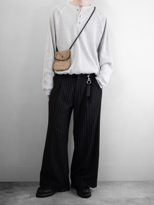 「RUUBON(ルーボン)の【RUUBON】stripe wide straight slacks / ストライプワイドストレートスラックス(スラックス)」を使った、hopeさん(メンズ・168cm)の冬コーディネート