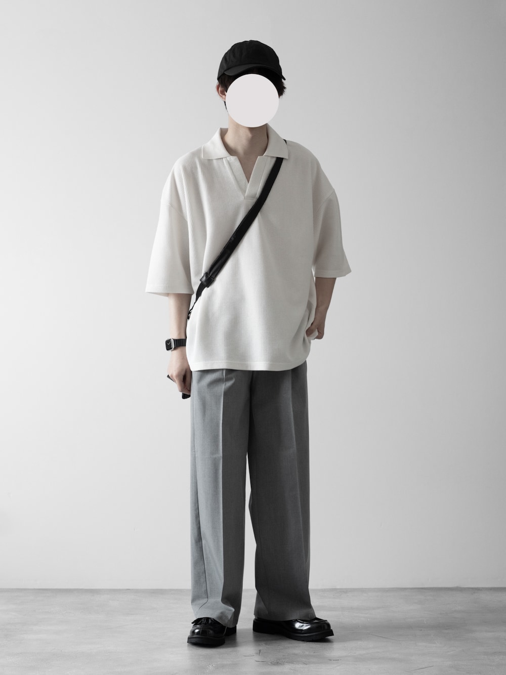 「RUUBON、ルーボン、ポロシャツ、スキッパーシャツ、スキッパー、スキッパーポロ、ショルダーバッグ、無印良品、Paraboot、大人カジュアル、大人コーデ、低身長コーデ、春夏コーデ、夏コーデ、夏」｜「RUUBONの【RUUBON】nylon 6panel cap / ナイロン 6パネルキャップ（キャップ、ブラック系）」を使った、hopeさん（メンズ・168cm）の春コーディネートの1枚目の写真