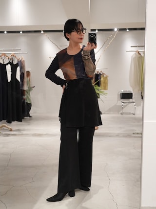 「sahara(サハラ)のLayered Apron Pants/ レイヤードエプロンパンツ(その他パンツ)」を使った、オクユウカさん(レディース・159cm)の冬コーディネート