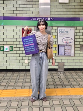 「SLY（スライ）のアイテム（バッグ）」を使った、オクユウカさん（レディース・159cm）の春コーディネート