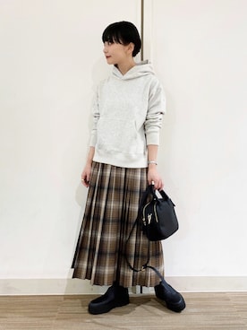 「アイテム（パーカー）」を使った、オクユウカさん（レディース・159cm）の秋コーディネート