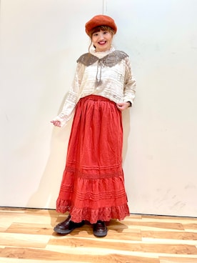 「レッド」｜「アイテム（ハンチング/ベレー帽）」を使った、えりさん（レディース・150cm）の秋コーディネート