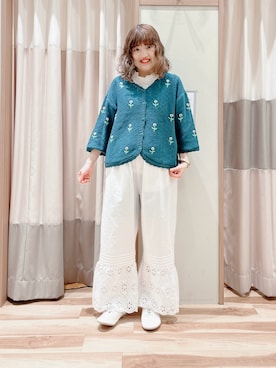 「刺繍」｜「アイテム（その他シューズ）」を使った、えりさん（レディース・150cm）の春コーディネート
