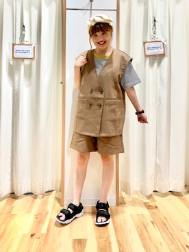 「アイテム（その他アウター、ブラウン系）」を使った、えりさん（レディース・150cm）の夏コーディネート