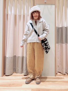 「メロートップス」｜「アイテム（帽子）」を使った、えりさん（レディース・150cm）の秋コーディネート
