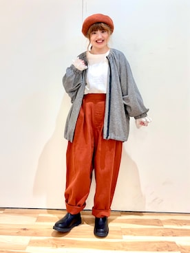 「レッド」｜「アイテム（ハンチング/ベレー帽）」を使った、えりさん（レディース・150cm）の秋コーディネート