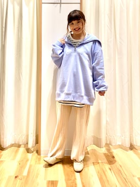 「Samansa Mos2 blue」｜「アイテム（スウェット）」を使った、えりさん（レディース・150cm）の冬コーディネート