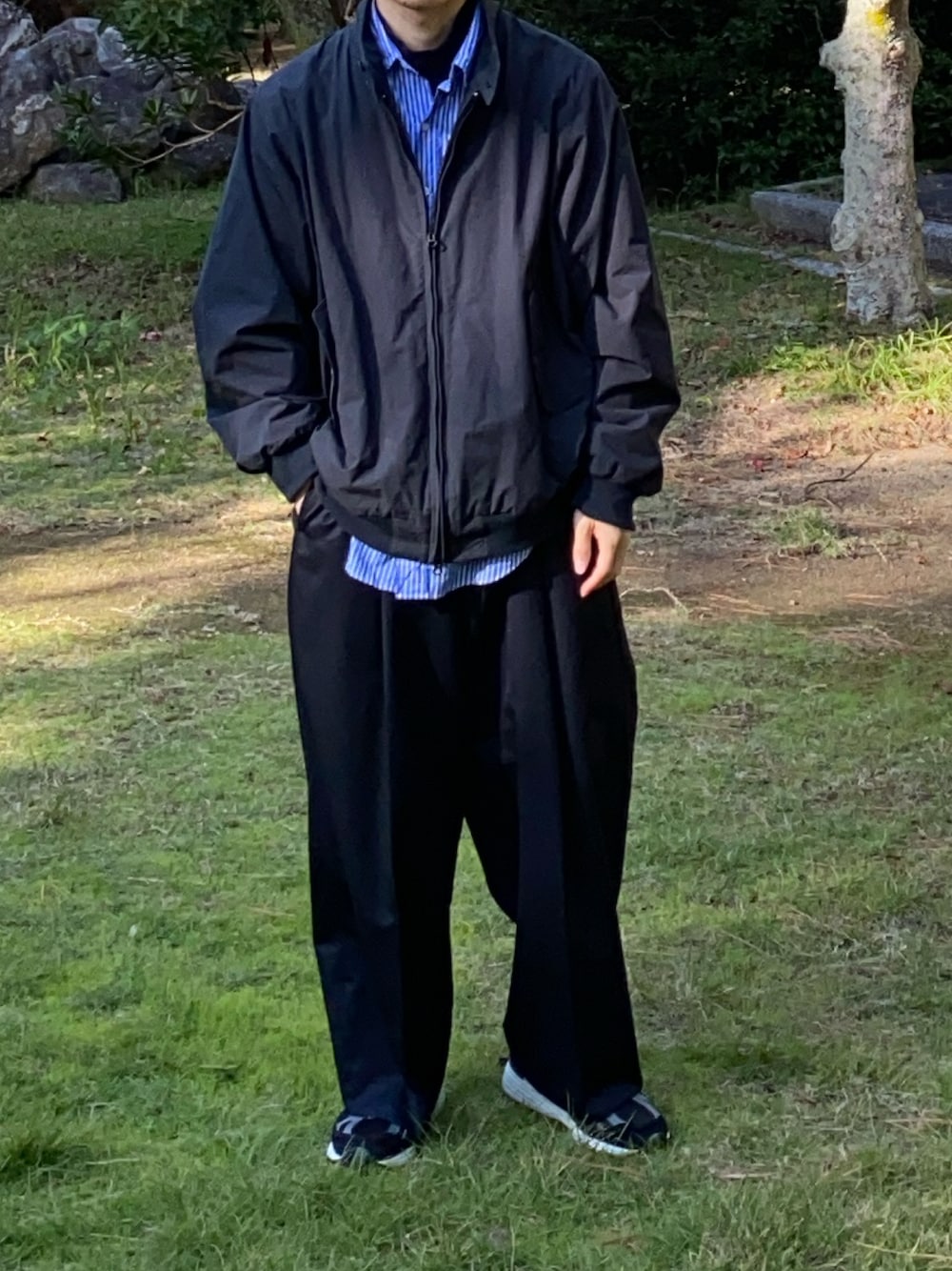 「オトナカジュアル、ATON、blurhms、NEWBALANCE、newbalance991、UNIQLO、ニューバランス、スニーカー」｜「blurhmsのアイテム（パンツ、ブルー系）」を使った、fakeさん（メンズ・161cm）の冬コーディネートの1枚目の写真