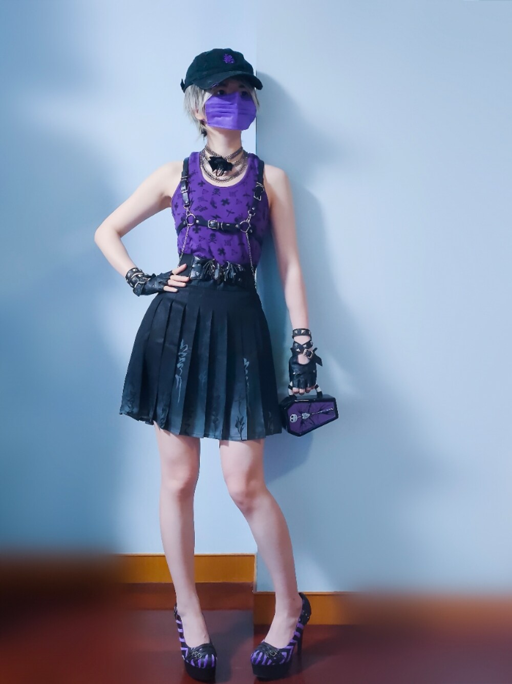 「Abbey DAWNのアイテム（パンプス、パープル系）」を使った、步同さん（レディース・162cm）の秋コーディネートの1枚目の写真