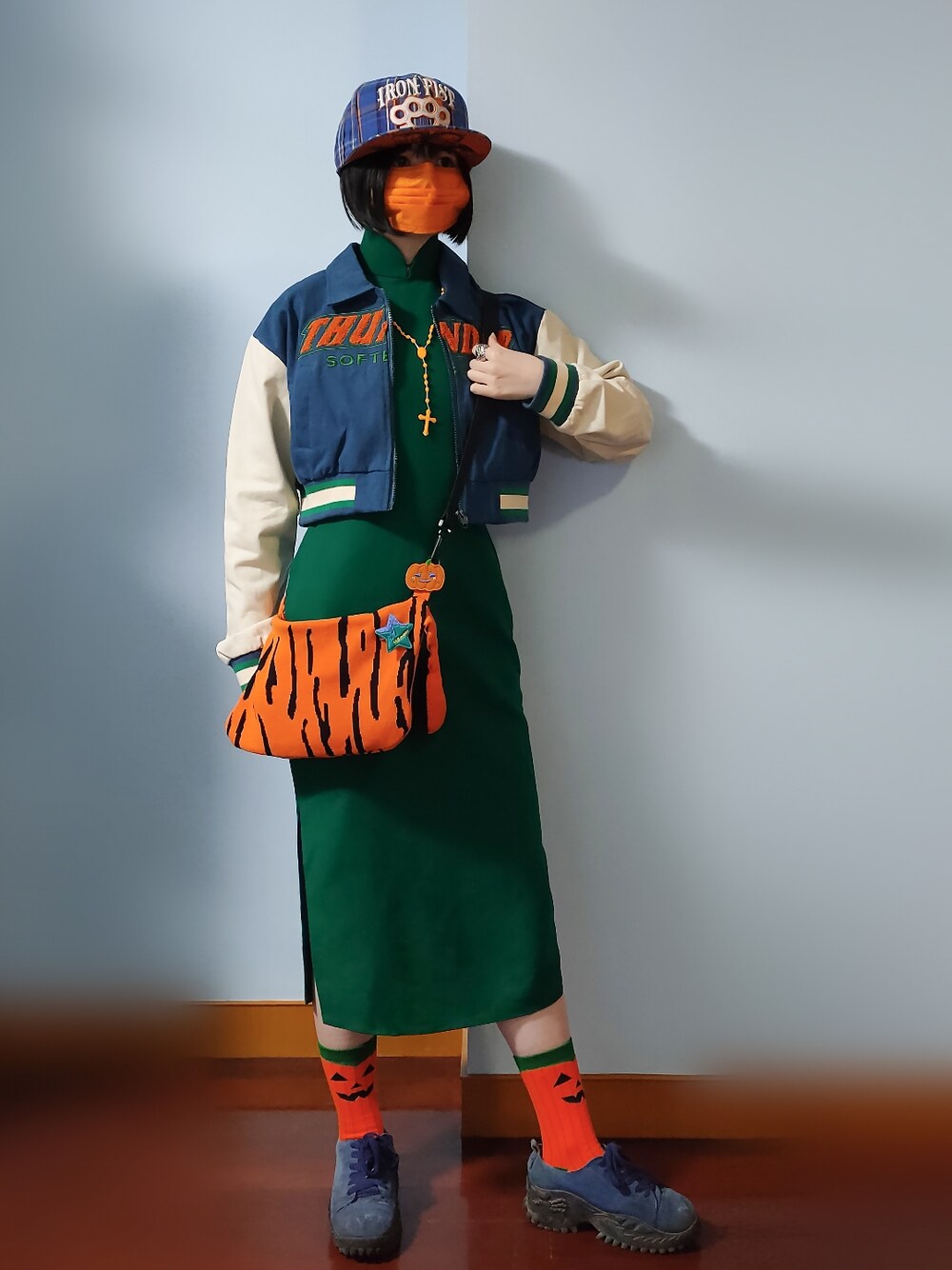 「VINTAGEのアイテム（ワンピース/ドレス、グリーン系）」を使った、步同さん（レディース・162cm）の春コーディネートの1枚目の写真