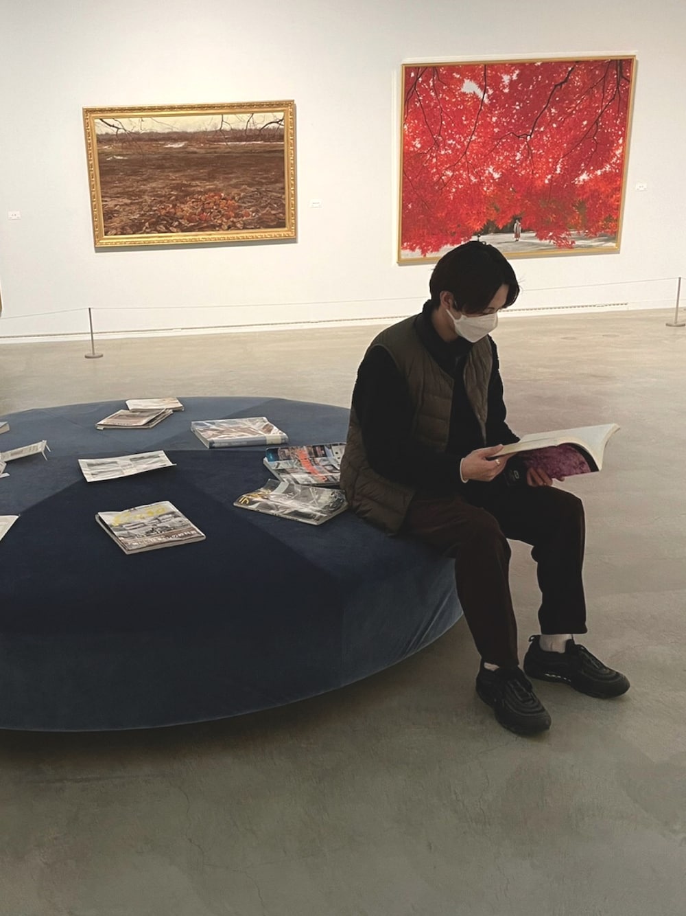 「お洒落さんとつながりたい、美術館」｜「無印良品のアイテム（ベスト、グリーン系）」を使った、Kaiさん（メンズ・170cm）の冬コーディネートの1枚目の写真