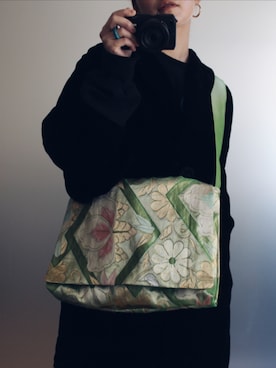 「アイテム（メッセンジャーバッグ）」を使った、飾人-shokunin-さん（レディース・153cm）の冬コーディネート