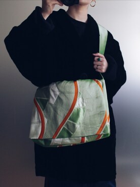 「アイテム（バッグ、グリーン系）」を使った、飾人-shokunin-さん（レディース・153cm）の冬コーディネート