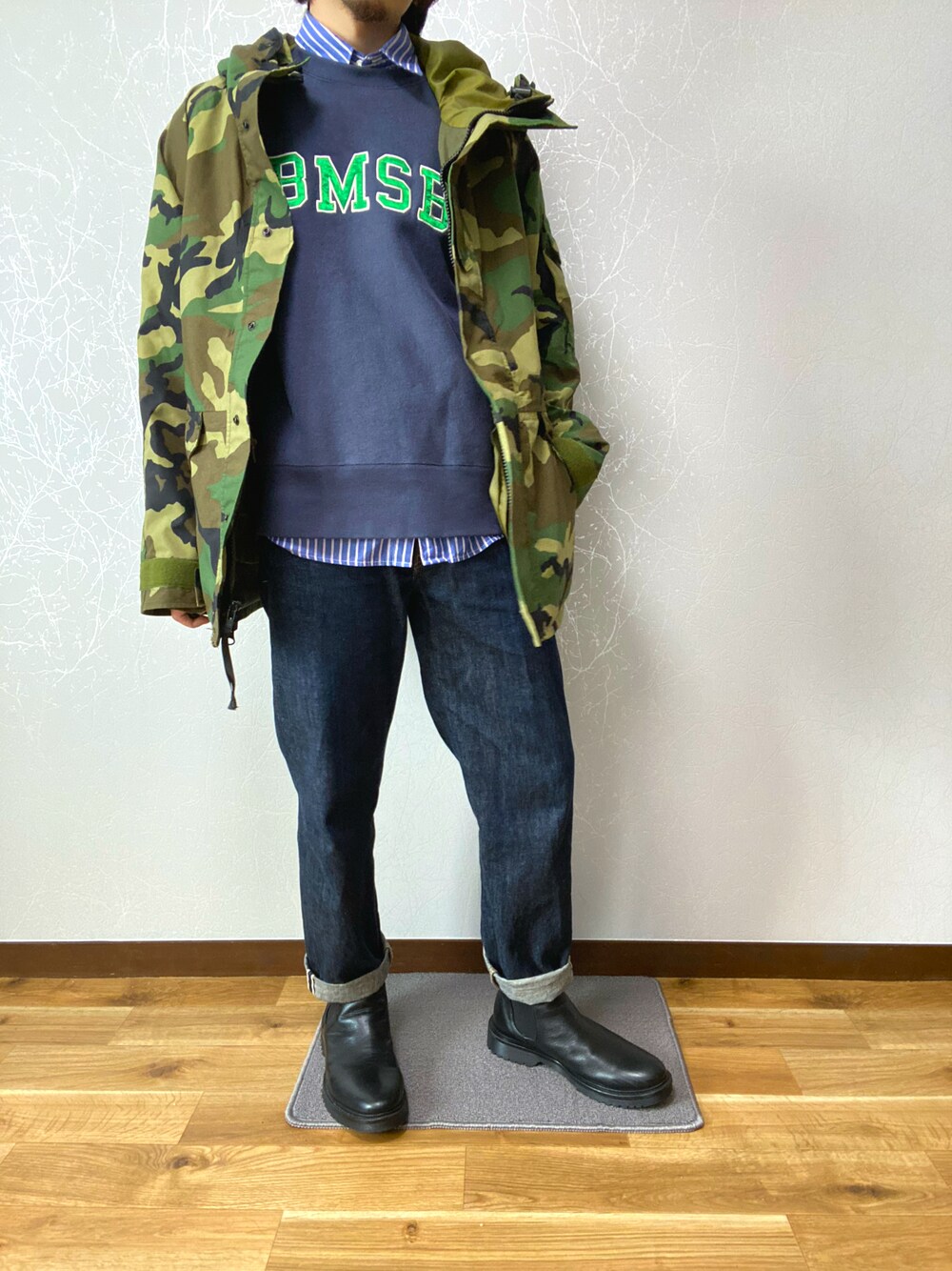 「シンプルコーデ、おしゃれさんと繋がりたい、GU、UNIQLO、古着コーデ、デニムパンツ、メンズコーデ、革靴、エクワックス」｜「古着のアイテム（ジャケット/アウター、グリーン系）」を使った、YUさん（メンズ・169cm）の秋コーディネートの1枚目の写真