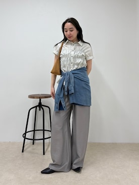 「fredy emue（フレディエミュ）のシャーリング半袖シャツ（シャツ/ブラウス、ベージュ系）」を使った、ひかりさん（レディース・156cm）の春コーディネート
