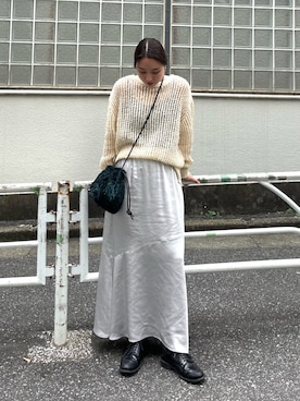 「光沢スカート」｜ひかりさん（レディース・156cm）の秋コーディネート