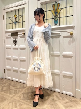 「an another angelus（アンアナザーアンジェラス）のレース使いローズカットワークロングワンピース（ワンピース、ホワイト系）」を使った、F i.n.tさん（レディース・157cm）の春コーディネート