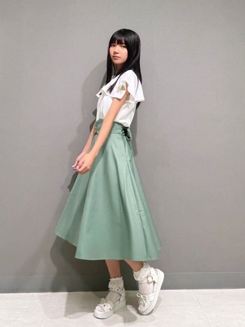 スクエアケープ衿ローズ刺繍ブラウス/fint フィント（シャツ/ブラウス