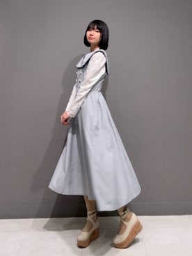 「an another angelus（アンアナザーアンジェラス）のクロスストラップ厚底パンプス（パンプス、ホワイト系）」を使った、F i.n.tさん（レディース・157cm）の春コーディネート