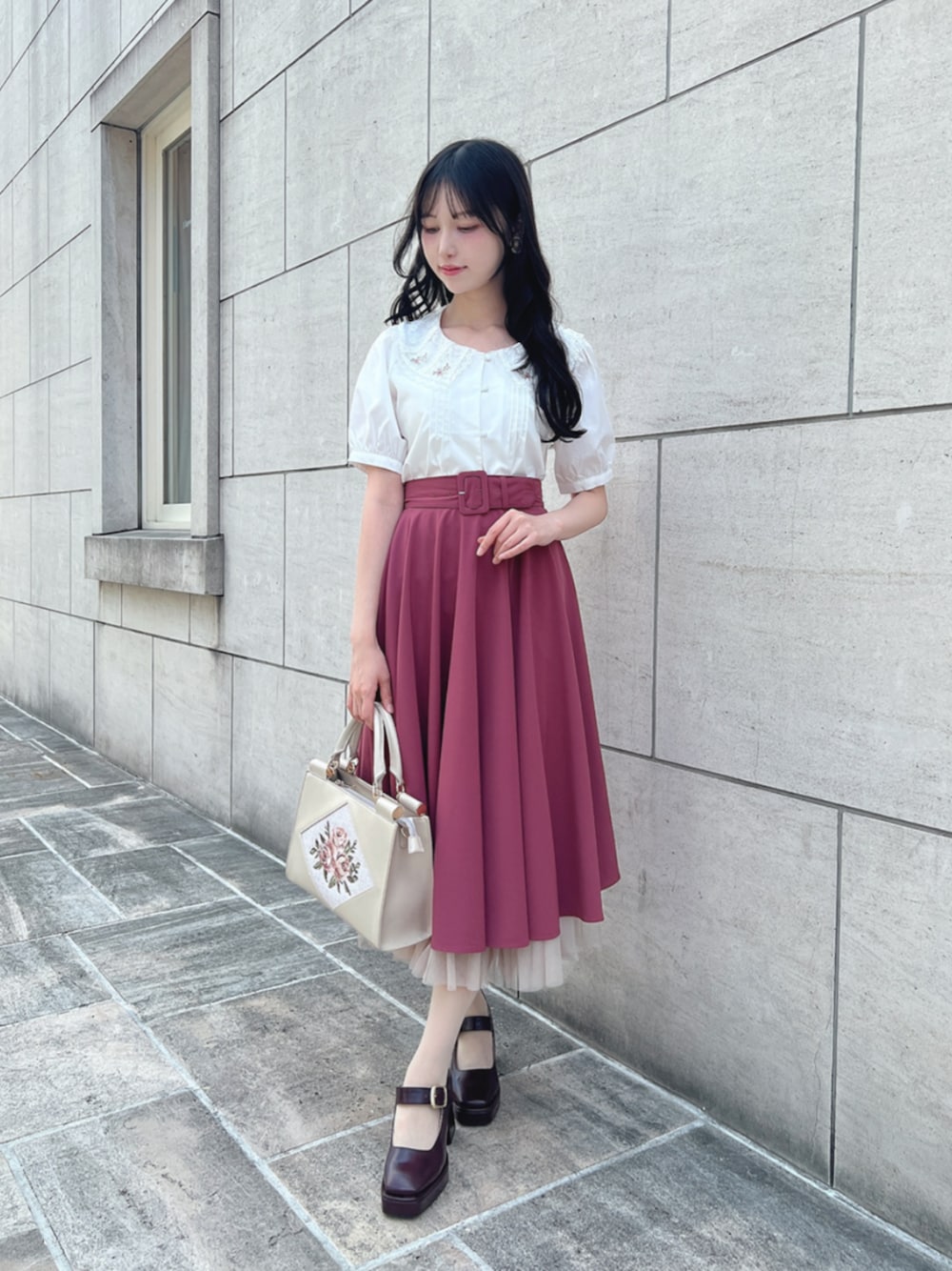 「fint、an another angelus、骨格ウェーブ、骨格ナチュラル、ブルべ、夏コーデ、お出かけコーデ、ディズニー、ブラウス、レース、刺繍、スカート、チュールスカート、刺繍バッグ、厚底シューズ」｜「an another angelusの厚底プラットフォームワンストラップパンプス（パンプス、ブラウン系）」を使った、F i.n.tさん（骨格ウェーブ・レディース・157cm）の夏コーディネートの1枚目の写真