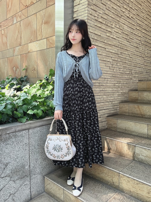 アンアナザーアンジェラス　リボンローズ刺繍がま口バッグ　ブルー リボンローズ刺繍がま口バッグ（ハンドバッグ）｜an another