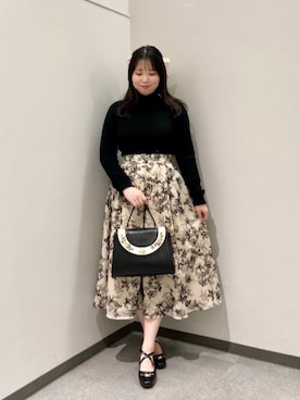 「an another angelus（アンアナザーアンジェラス）の刺繍入りクロスストラップパンプス（パンプス）」を使った、F i.n.tさん（レディース・155cm）の冬コーディネート