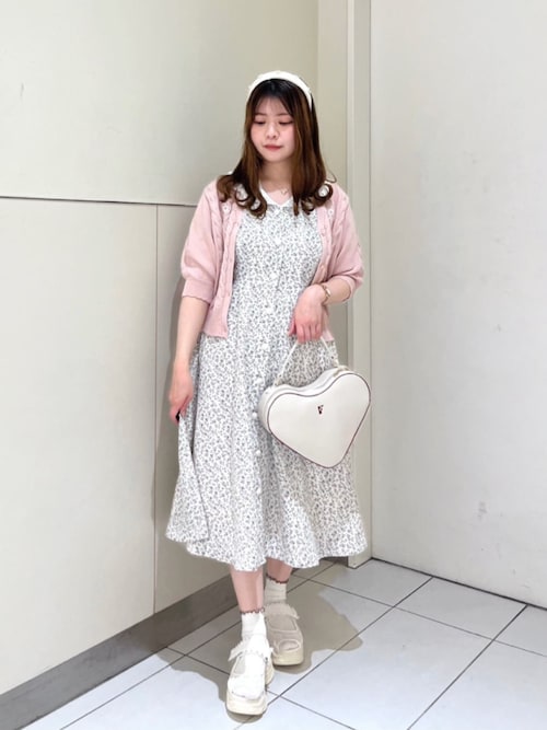 セール】ハンカチ開衿小花柄ワンピース 【1枚で快適】/ fint