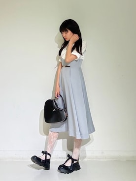 「アイテム（ジャンパースカート）」を使った、F i.n.tさん（レディース・165cm）の夏コーディネート