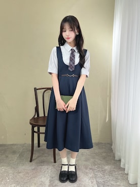 「アイテム（ジャンパースカート）」を使った、F i.n.tさん（レディース・157cm）の夏コーディネート