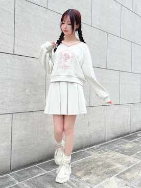 「刺繍」｜「アイテム（スウェット）」を使った、F i.n.tさん（レディース・157cm）の冬コーディネート