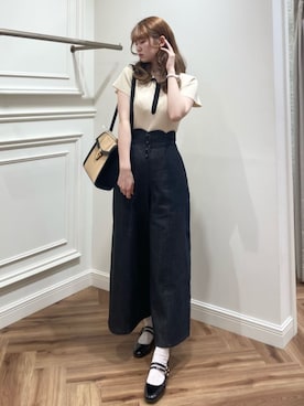 「スカラップ」｜「アイテム（パンツ）」を使った、F i.n.tさん（レディース・165cm）の春コーディネート