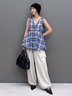 「PAGEBOY（ページボーイ）のアウトポケットスクエアBAG（ショルダーバッグ、ブラック系）」を使った、anninさん（レディース・152cm）の春コーディネート