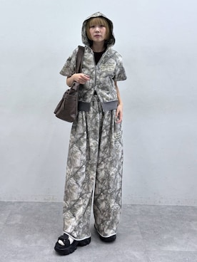 「PBLIM（ページボーイリム）の《UNISEX》10ポケットボストンバッグ（ボストンバッグ、ベージュ系）」を使った、anninさん（レディース・152cm）の春コーディネート