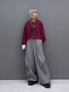 「PAGEBOY（ページボーイ）のレースカレッジスウェット/トレーナー【SHORT/LONG2サイズ展開】（スウェット、レッド系）」を使った、anninさん（レディース・152cm）の秋コーディネート