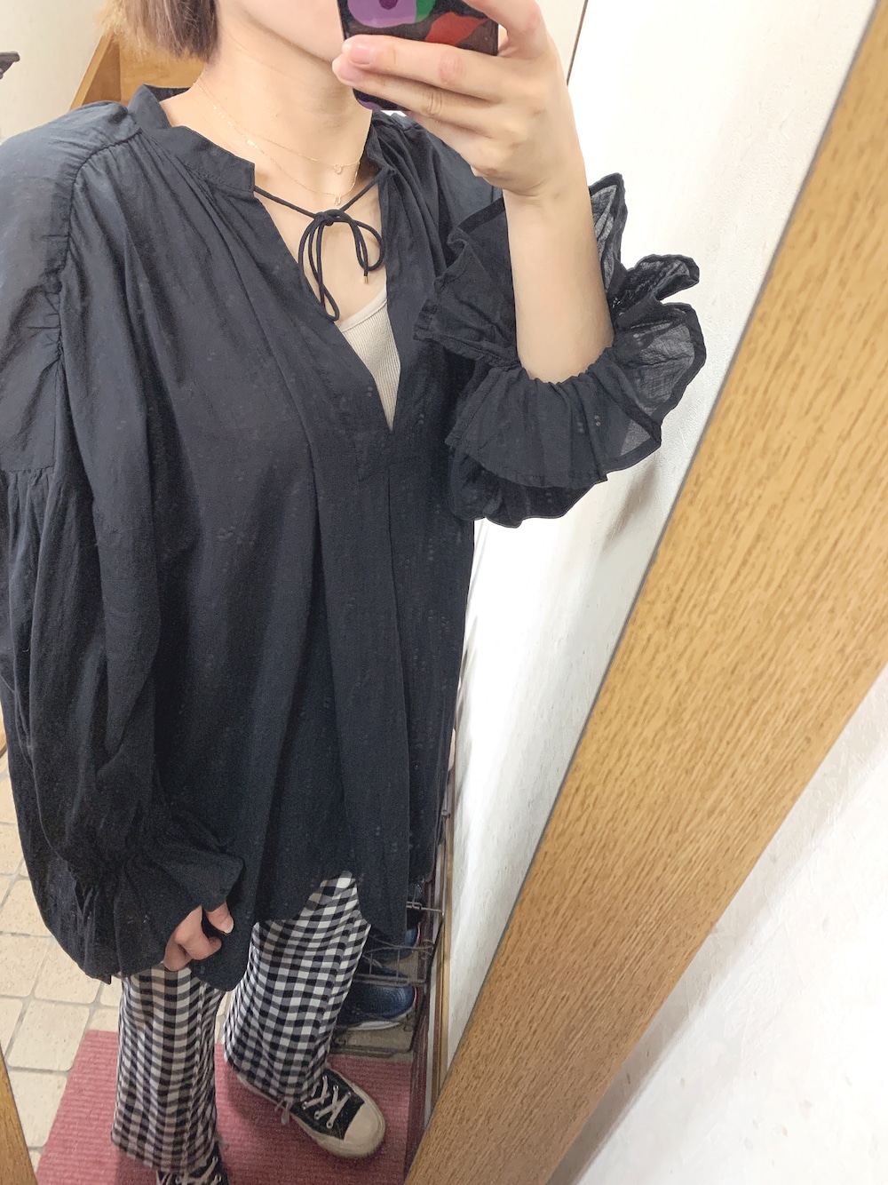 「野球観戦、休日コーデ、おしゃれさんと繋がりたい、タンクトップ、シャツスタイル、パンツスタイル、コンバース」｜「U by SPICK&SPANのハイウエストギンガムチェックパンツ◆（パンツ、その他）」を使った、みむさん（レディース・156cm）の春コーディネートの1枚目の写真