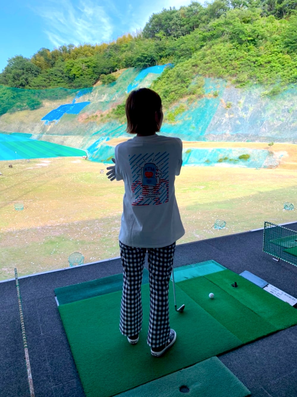 「ギンガムチェック、打ちっぱなし、ゴルフ、コンバース」｜「U by SPICK&SPANのハイウエストギンガムチェックパンツ◆（パンツ、その他）」を使った、みむさん（レディース・156cm）の春コーディネートの1枚目の写真