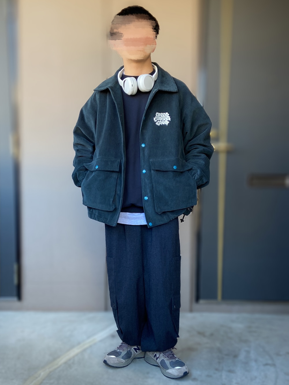 「SONY、chaos fishing club、chaosfishingclub、dulcamara、New Balance、graphpaper、goodwear、ヘッドホン、低身長男子、ゆるスウェット、ウールパンツ」｜「NEW BALANCEの＜New Balance＞ M2002R GTX/スニーカー（スニーカー、グレー系）」を使った、おます@低身長(159cm)さん（メンズ・159cm）の冬コーディネートの1枚目の写真