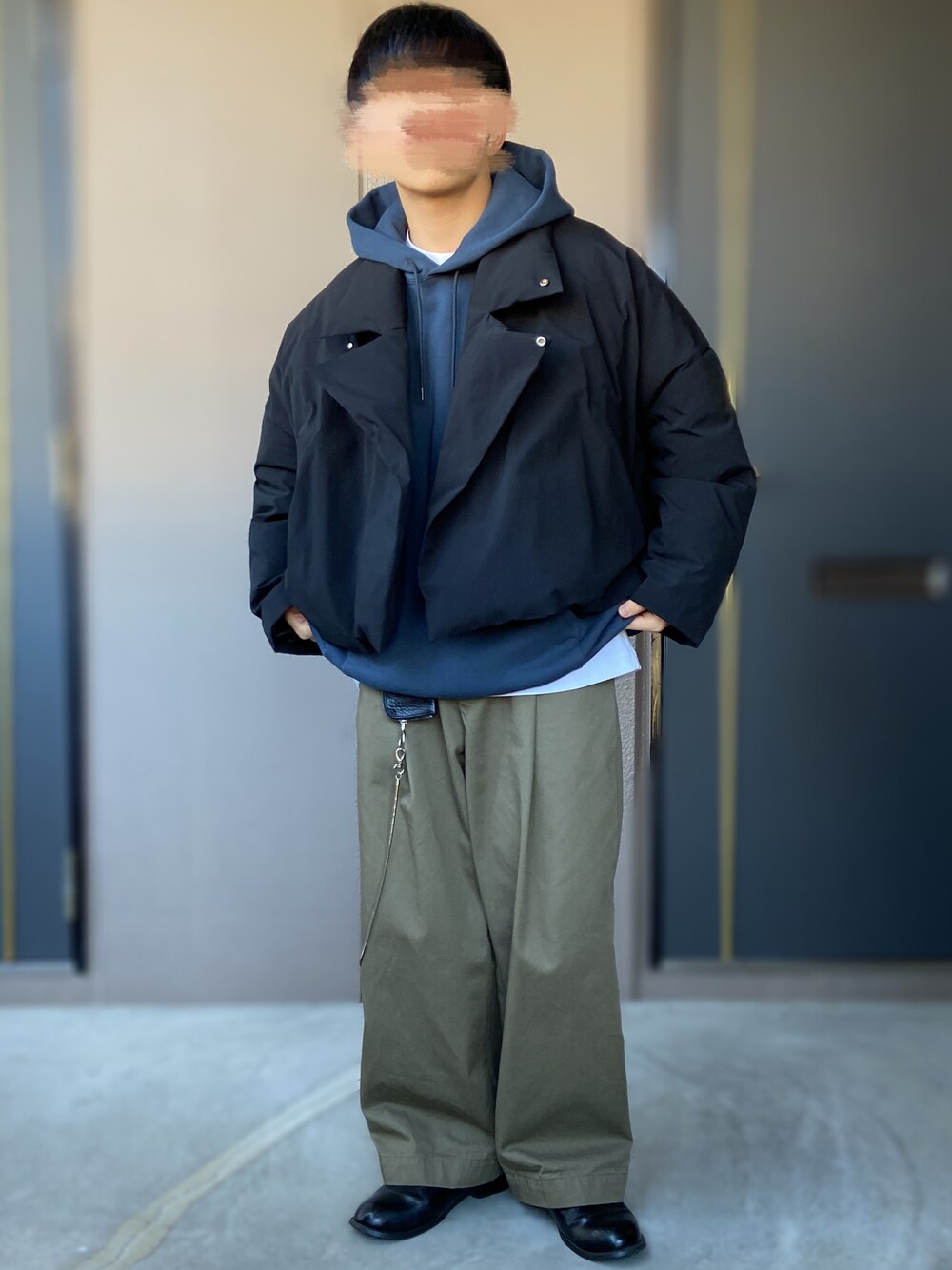 「UNIQLO U、Traditional Weatherwear、革靴、HIDAKA、info. BEAUTY&YOUTH、MyBeautifulLandlet、my beautiful landlet、低身長男子、オリーブ、カーキ、ダウンジャケット、休日スタイル、パーカー」｜「Traditional WeatherwearのUNIONSLACK 101（その他パンツ、グリーン系）」を使った、おます@低身長(159cm)さん（メンズ・159cm）の冬コーディネートの1枚目の写真