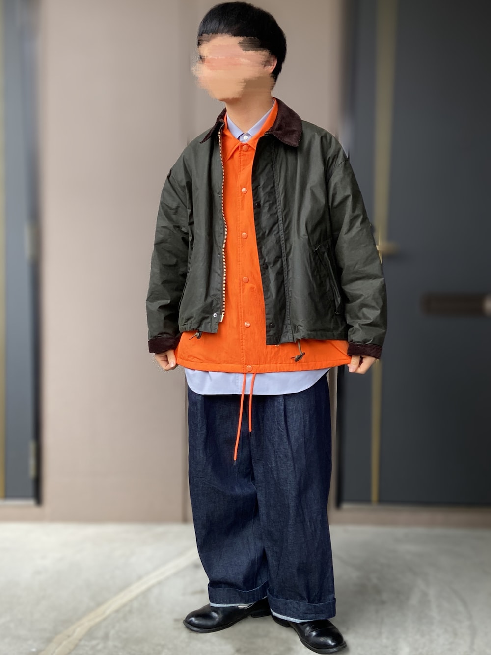 「URU、URU TOKYO、KAPTAIN SUNSHINE、barbour、Traditional Weatherwear、traditionalweatherwear、お洒落さんとつながりたい、PUBLIC TOKYO、低身長男子、革靴、コーチジャケット、オレンジコーデ、オイルドジャケット」｜「Traditional WeatherwearのUNIONSLACK 101（その他パンツ、ブルー系）」を使った、おます@低身長(159cm)さん（メンズ・159cm）の冬コーディネートの1枚目の写真