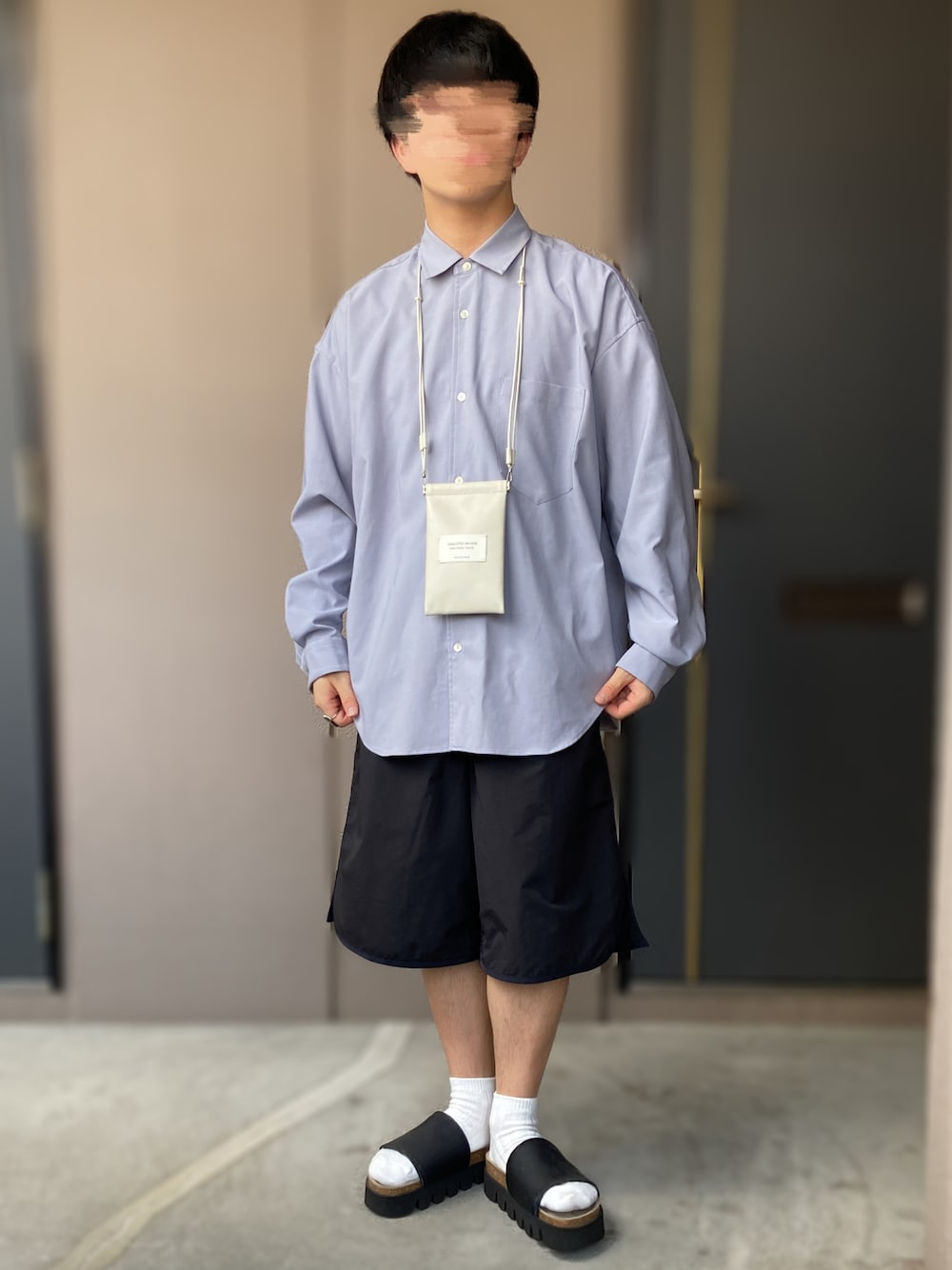 「PUBLIC TOKYO、beautiful people、BURLAP OUTFITTER、乱痴気、Hender Scheme、バスパン、かまぼこサンダル、低身長男子、夏コーデ」｜「Hender Schemeのcaterpillar（その他シューズ、ブラック系）」を使った、おます@低身長(159cm)さん（メンズ・159cm）の秋コーディネートの1枚目の写真