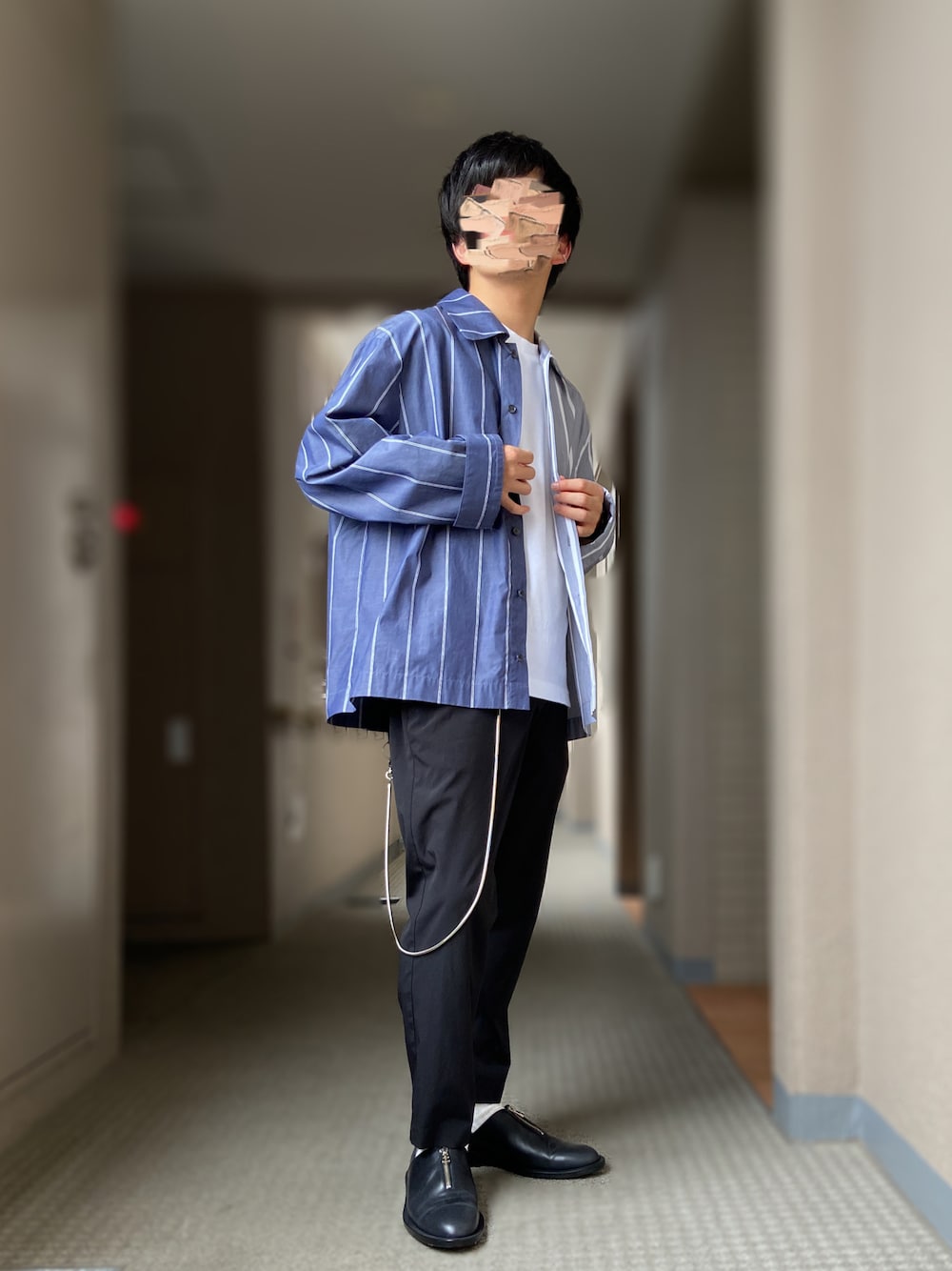 「VOAAOV、ストライプシャツ、HIDAKA、UNIQLO U、シャツスタイル、ISHMM、シンプルスタイル」｜「HIDAKAのアイテム（コインケース、ブラック系）」を使った、おます@低身長(159cm)さん（メンズ・159cm）の秋コーディネートの1枚目の写真