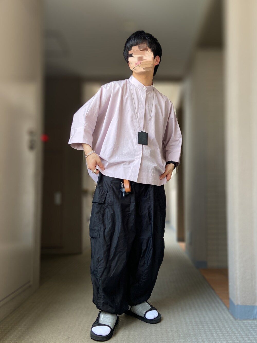 「+J、ドルマンスリーブ、suicoke、サンダルに靴下、iTTi、Hender Scheme、NEEDLES、ゆるコーデ」｜「UNIQLOの+J ドルマンスリーブシャツ（シャツ/ブラウス、ピンク系）」を使った、おます@低身長(159cm)さん（メンズ・159cm）の夏コーディネートの1枚目の写真