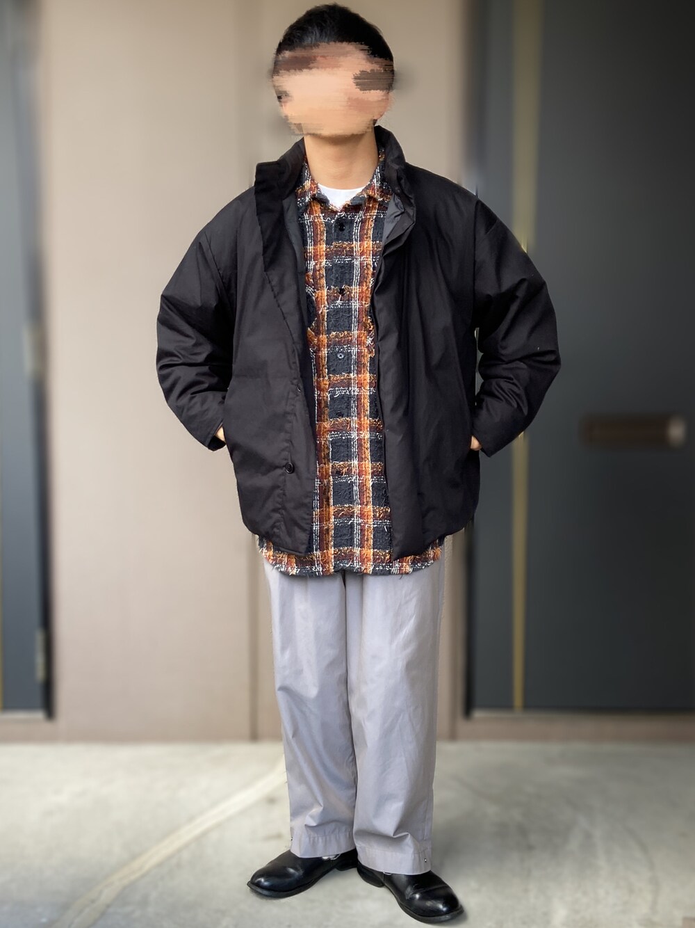 「BRU NA BOINNE、brunaboinne、無印良品、MUJI Labo、MUJI、dulcamara、革靴、低身長男子、ダウンジャケット、チェックシャツ、冬を彩る色いろコーデ、いいね、save、フォローお願いします🤑」｜「Dulcamaraの2021春夏　チノチノヘムタックPT　-CHINOCHINO-（チノパンツ、グレー系）」を使った、おます@低身長(159cm)さん（メンズ・159cm）の冬コーディネートの1枚目の写真