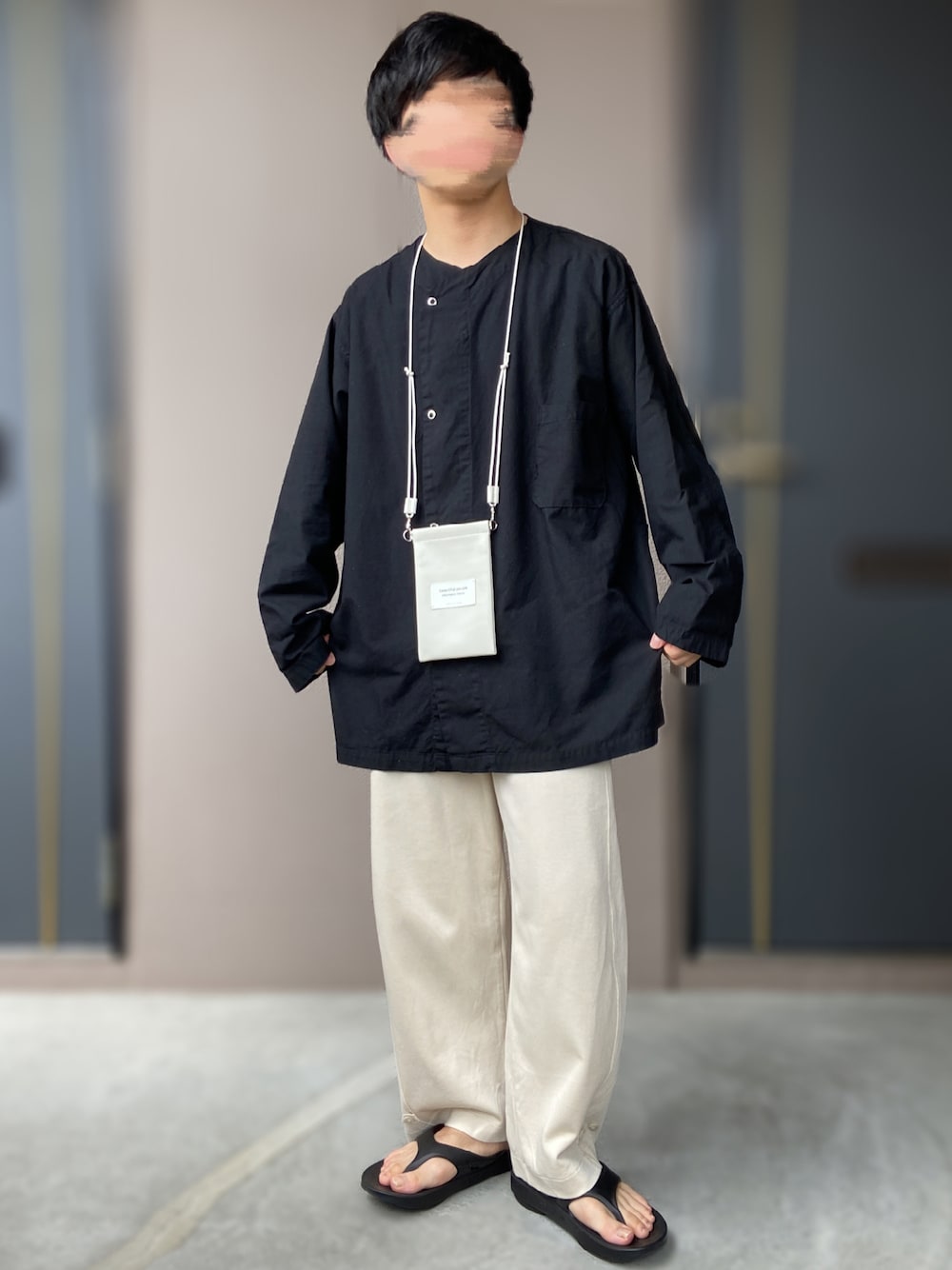 「oofos、OOFOS、UNIQLO U、UNIQLO、beautiful people、古着MIX、スリーピングシャツ、リカバリーサンダル、レディース男子、低身長男子、ネックポーチ」｜「UNIQLOのUNIQLO U ジャージーカーブガウチョパンツ　M（パンツ、ベージュ系）」を使った、おます@低身長(159cm)さん（メンズ・159cm）の夏コーディネートの1枚目の写真