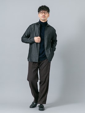 「URBAN RESEARCH ROSSO（アーバンリサーチロッソ）の『イージーケア』コットンカシミヤタートルニット（ニット/セーター、ブルー系）」を使った、horiguchiさん（メンズ・172cm）の秋コーディネート