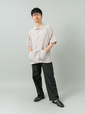 「URBAN RESEARCH ROSSO MEN（アーバンリサーチロッソメン）の『イージーケア』『XLサイズあり』アーバンリラックスリネンストレートパンツ（スラックス、ブラック系）」を使った、horiguchiさん（メンズ・172cm）の春コーディネート