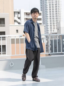 「初夏のお出掛けコーデ」｜「アイテム（スラックス）」を使った、horiguchiさん（メンズ・172cm）の春コーディネート